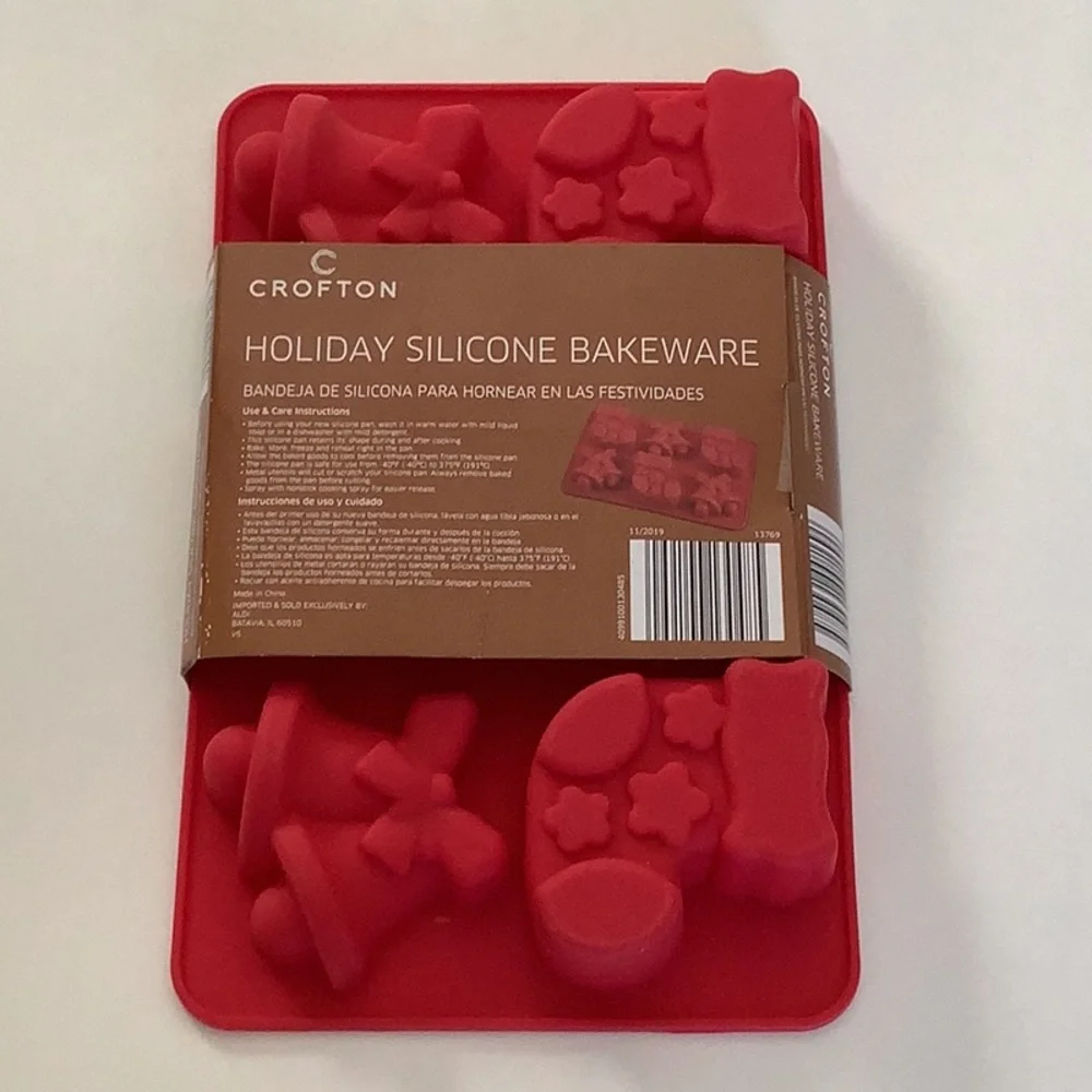 NEW Crofton Holiday Christmas Silicon Bakeware